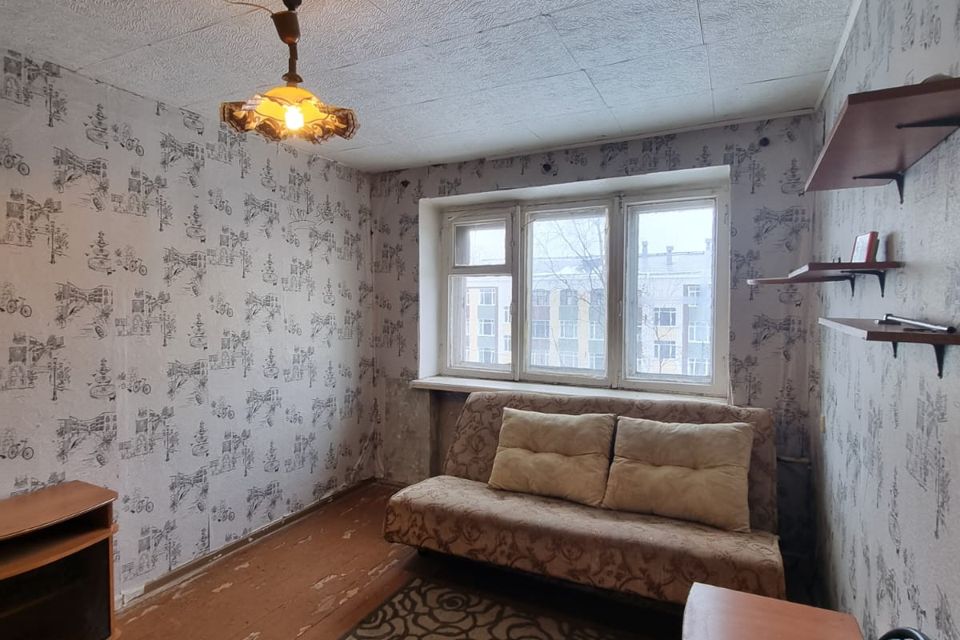 Продаётся комната в 1-комн. квартире, 13 м²