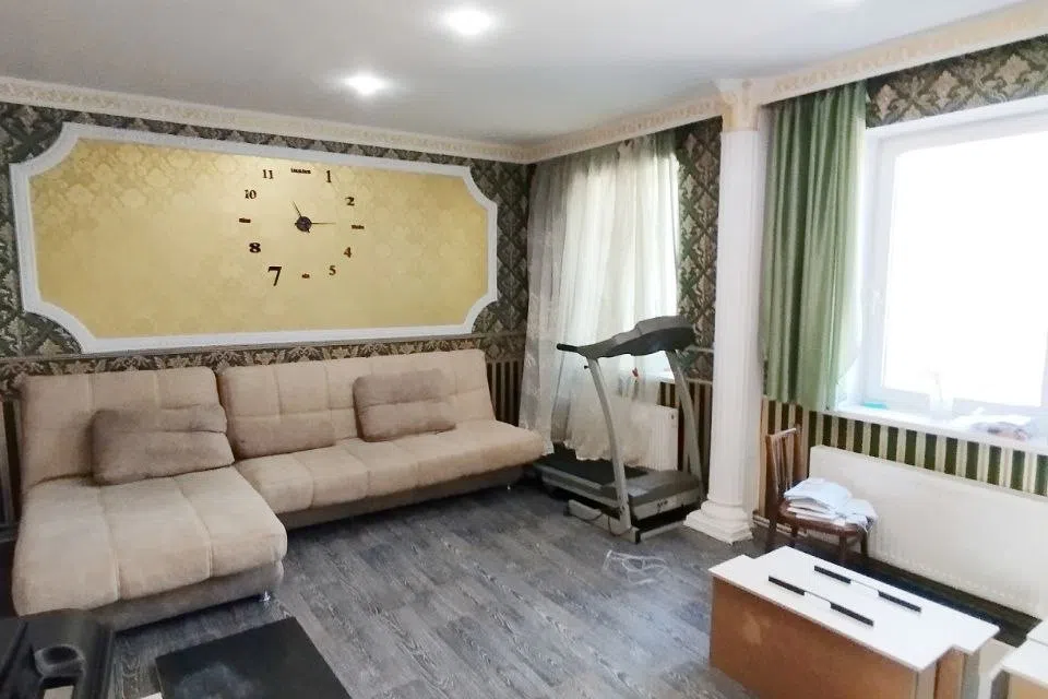 Продаётся 3-этажный дом, 140 м²