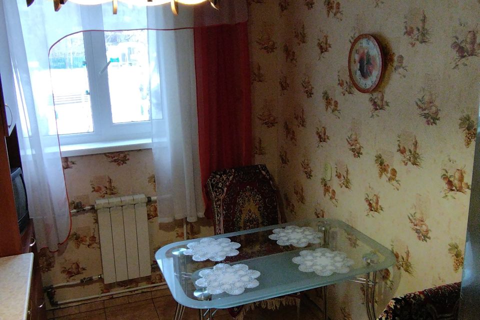 Продаётся 3-комнатная квартира, 57.8 м²
