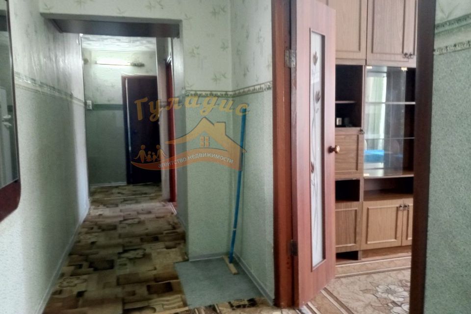 Продаётся 3-комнатная квартира, 65.5 м²