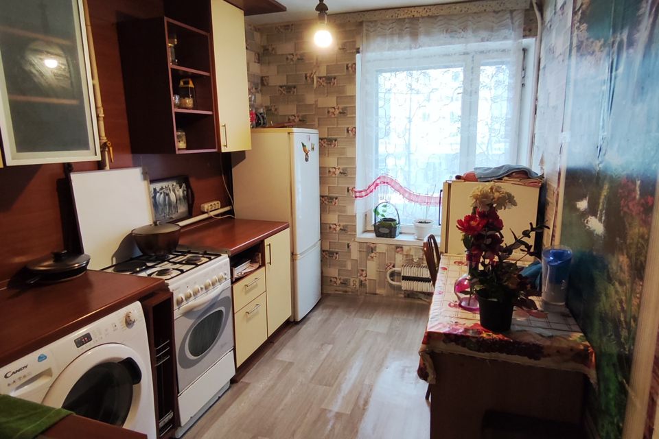 Продаётся комната в 3-комн. квартире, 16.8 м²