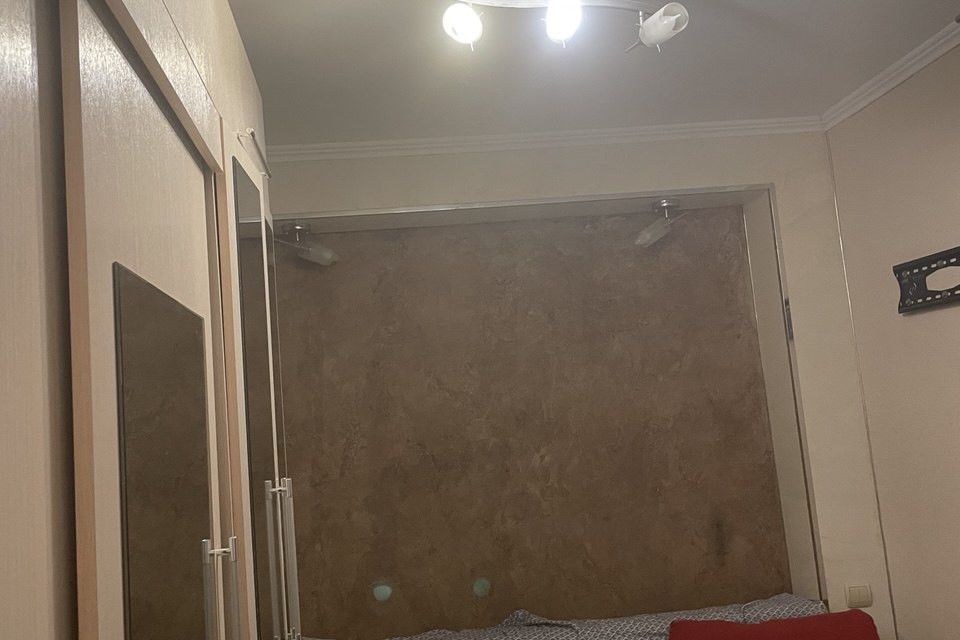 Продаётся комната в 1-комн. квартире, 13 м²