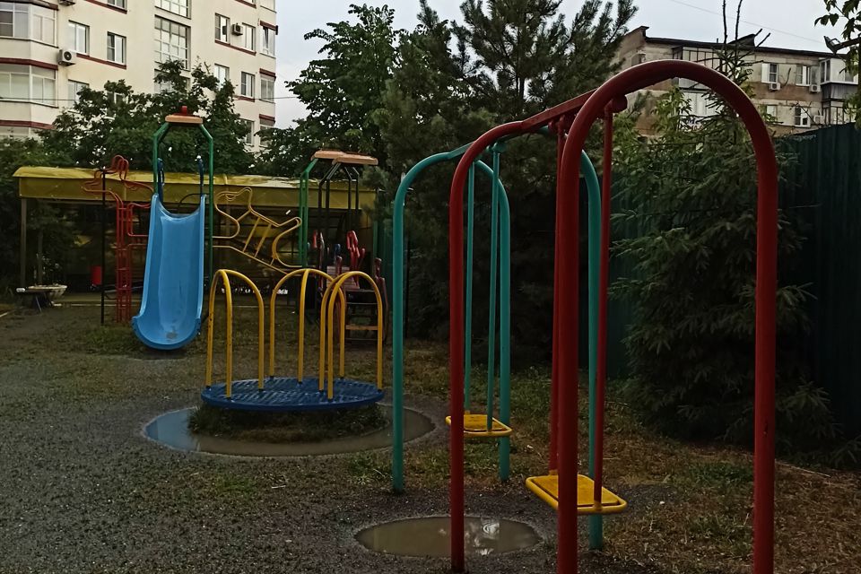 Продаётся 2-комнатная квартира, 57.2 м²