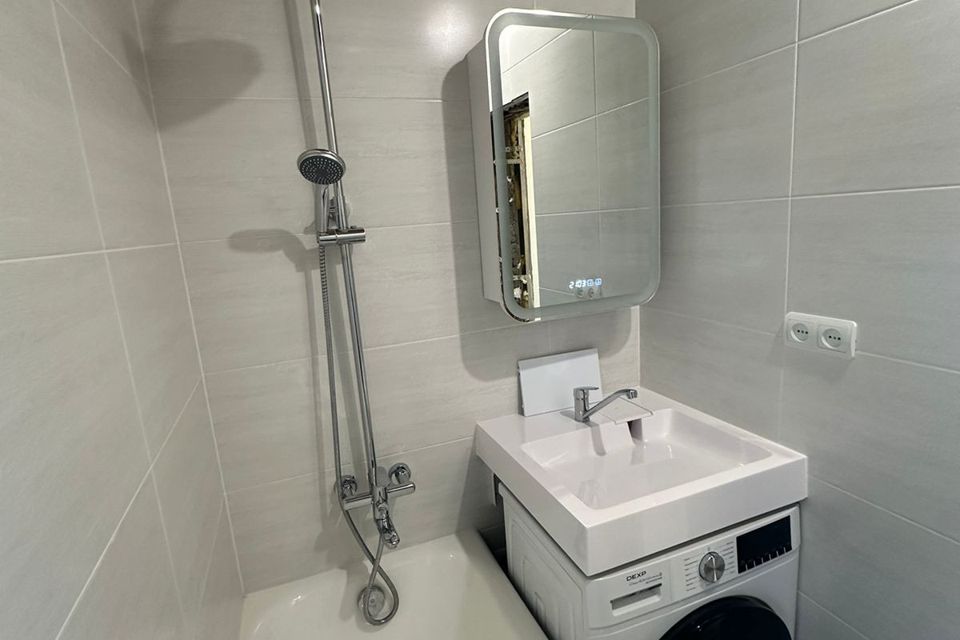 Продаётся 2-комнатная квартира, 67.7 м²