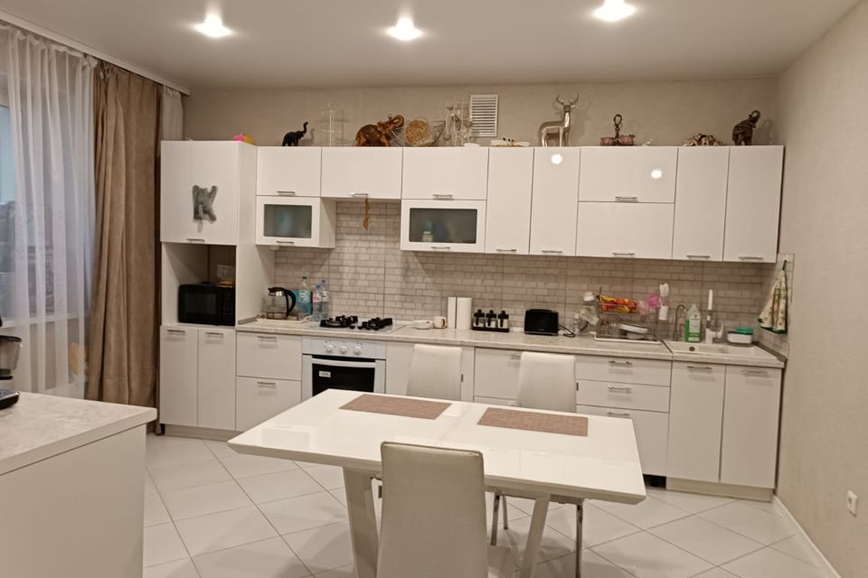 Продаётся 3-комнатная квартира, 87 м²