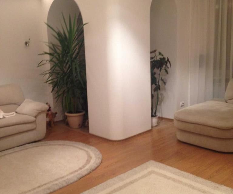 Продаётся 3-комнатная квартира, 96 м²