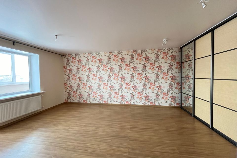 Продаётся 3-комнатная квартира, 93 м²