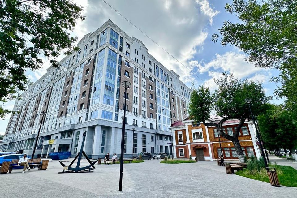 Продаётся 3-комнатная квартира, 111 м²