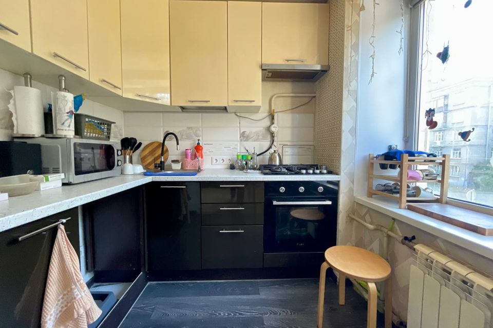 Продаётся 3-комнатная квартира, 56.7 м²