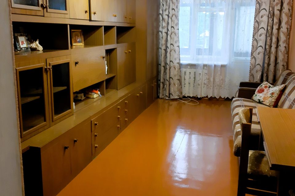 Продаётся 3-комнатная квартира, 58 м²