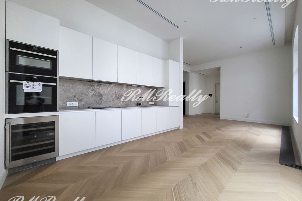 Продаётся 2-комнатная квартира, 94 м²
