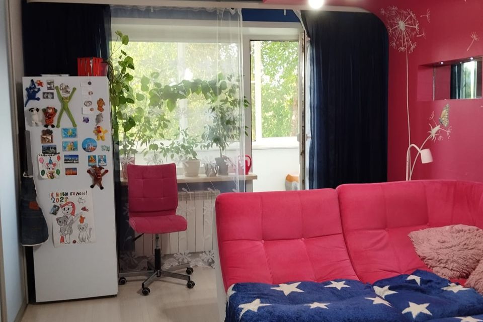 Продаётся 4-комнатная квартира, 73 м²