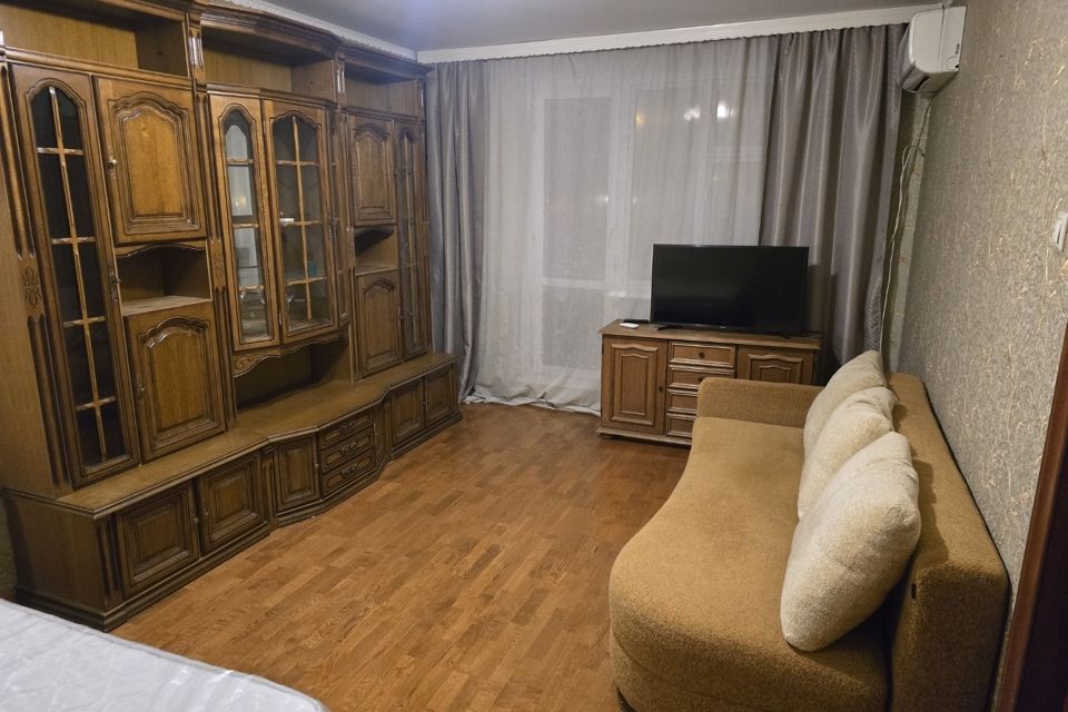 Продаётся 1-комнатная квартира, 38 м²