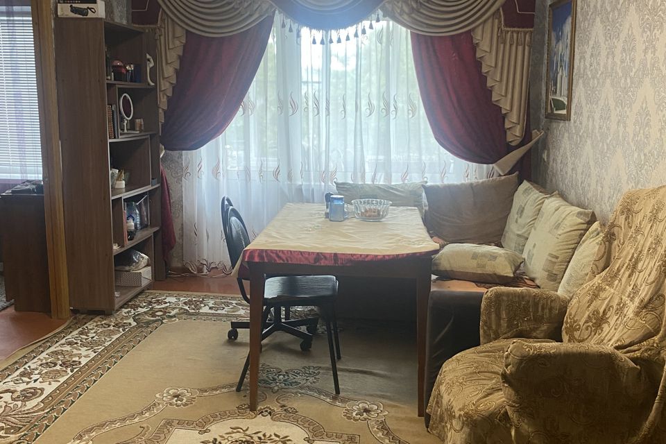 Продаётся 3-комнатная квартира, 48.9 м²