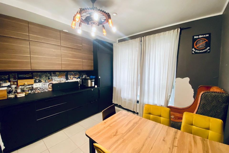 Продаётся 2-комнатная квартира, 56.7 м²