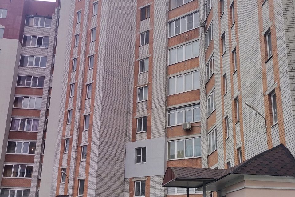Продаётся 1-комнатная квартира, 54.2 м²