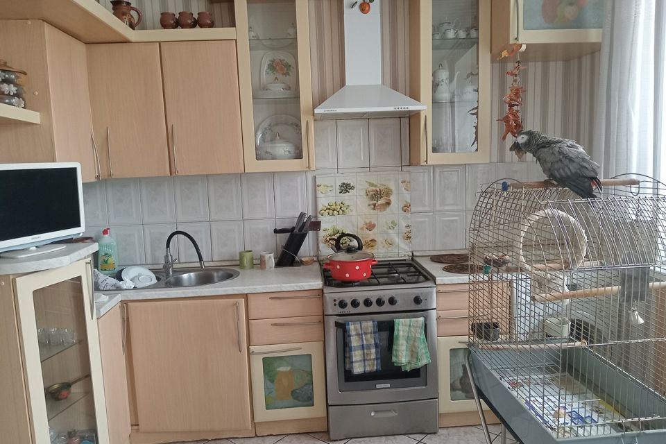 Продаётся 4-комнатная квартира, 82.8 м²
