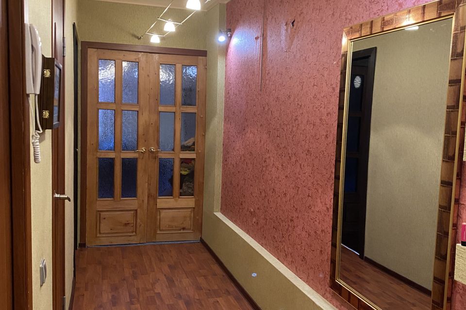 Продаётся 4-комнатная квартира, 70.6 м²