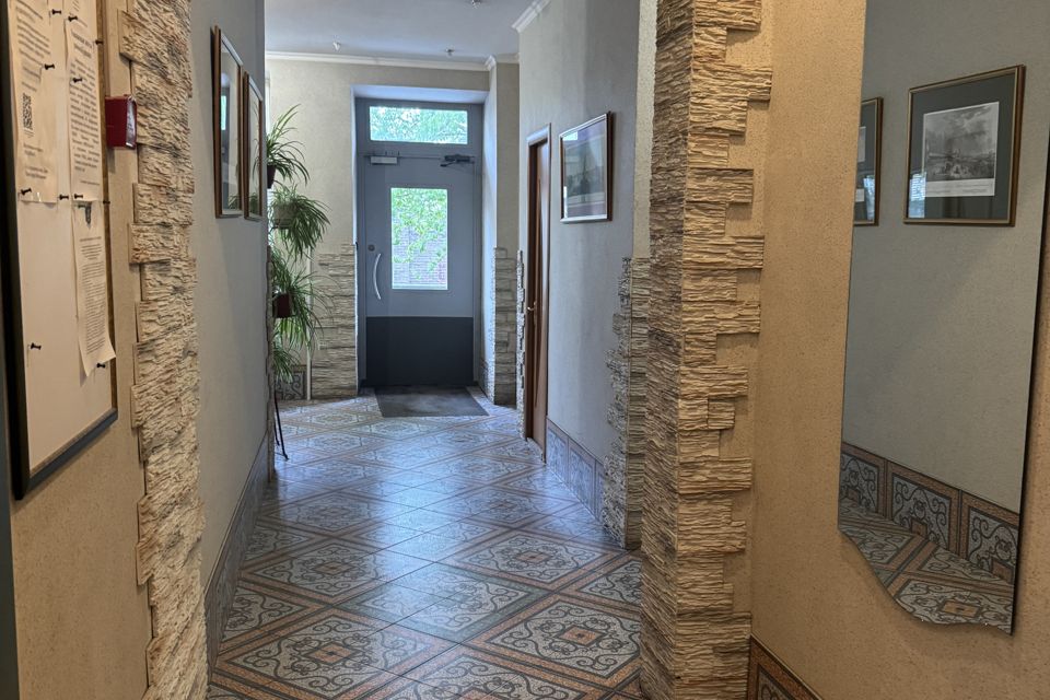 Продаётся 1-комнатная квартира, 49.5 м²