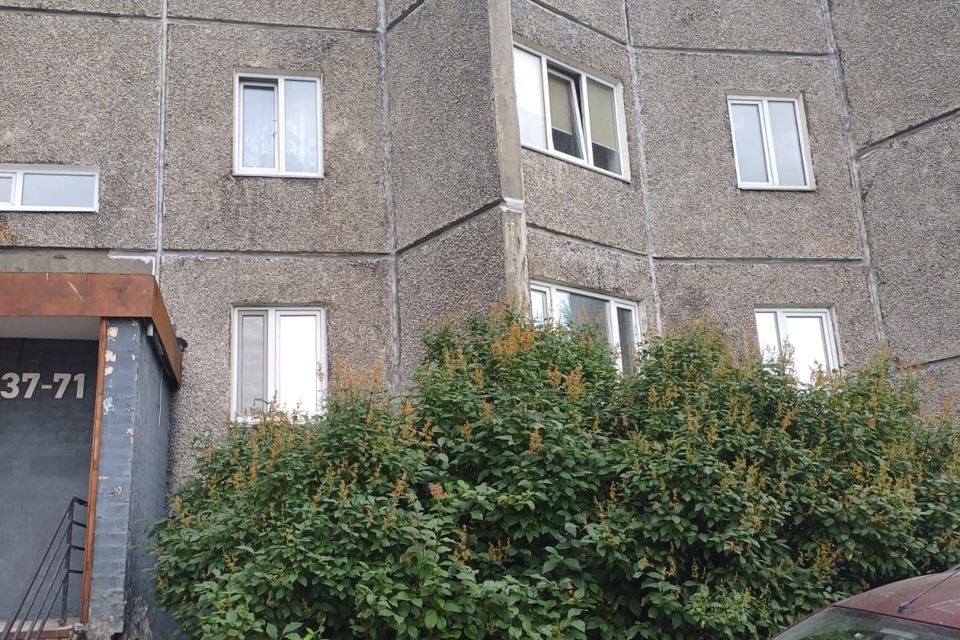 Продаётся 3-комнатная квартира, 61.8 м²