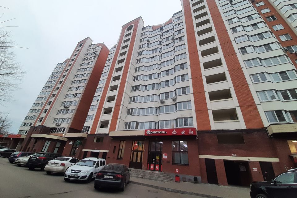 Продаётся 2-комнатная квартира, 58.2 м²