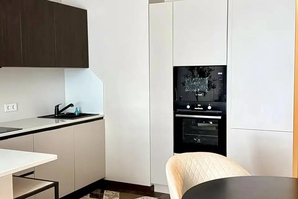 Продаётся 1-комнатная квартира, 57.1 м²