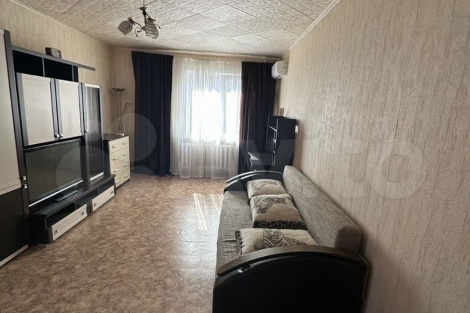 Продаётся 1-комнатная квартира, 42 м²