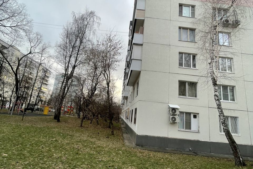 Продаётся 3-комнатная квартира, 57.4 м²