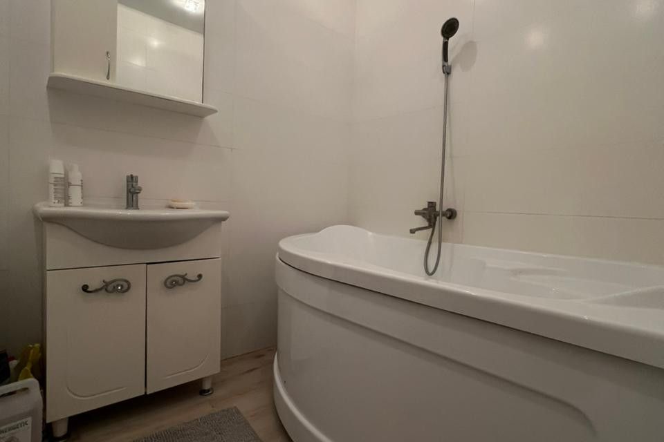 Продаётся 1-комнатная квартира, 41 м²