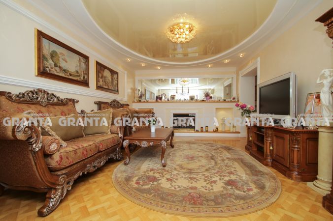 Продаётся 3-комнатная квартира, 93.5 м²