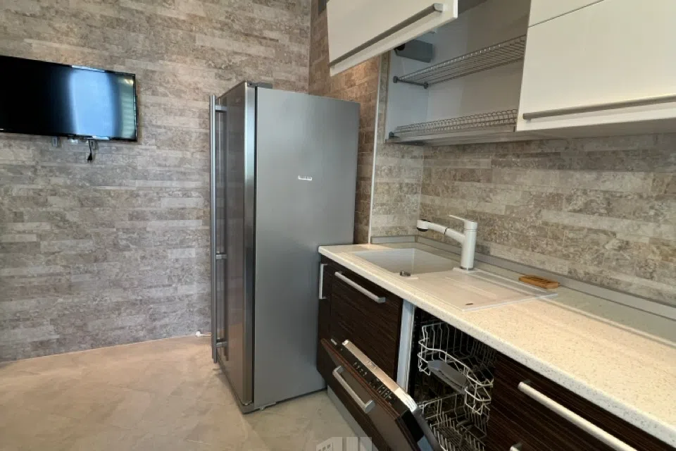 Продаётся 3-комнатная квартира, 126 м²