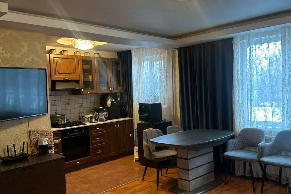 Продаётся 3-комнатная квартира, 63.9 м²