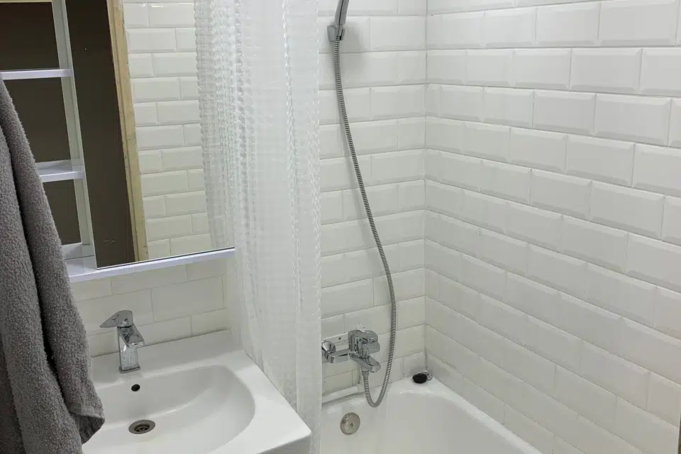 Продаётся 3-комнатная квартира, 49.6 м²