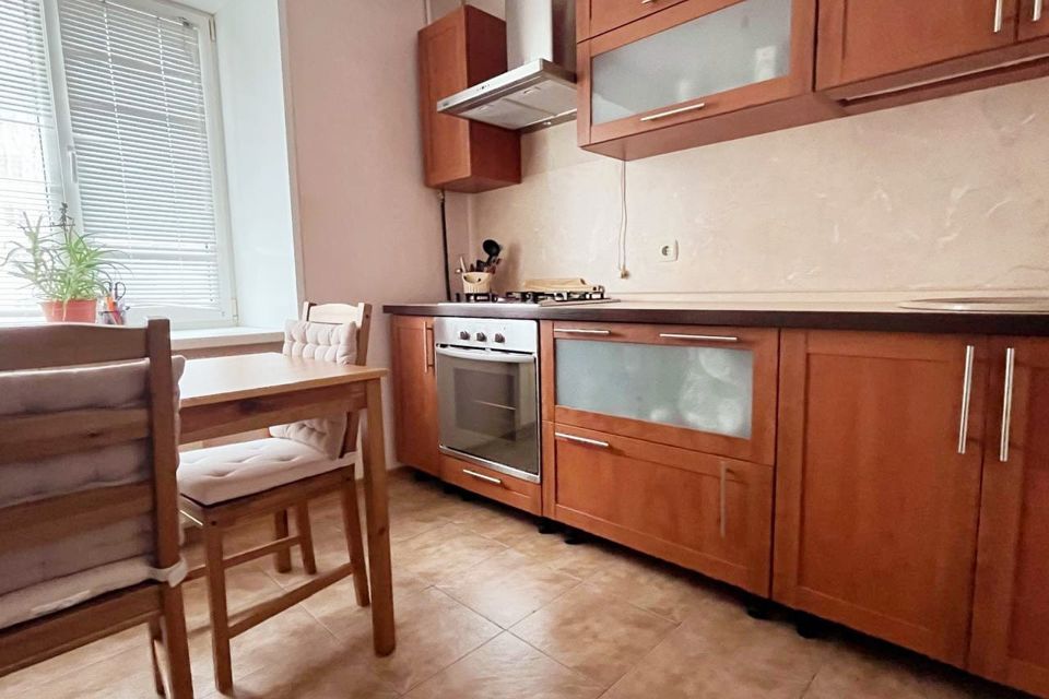 Продаётся 1-комнатная квартира, 41.8 м²