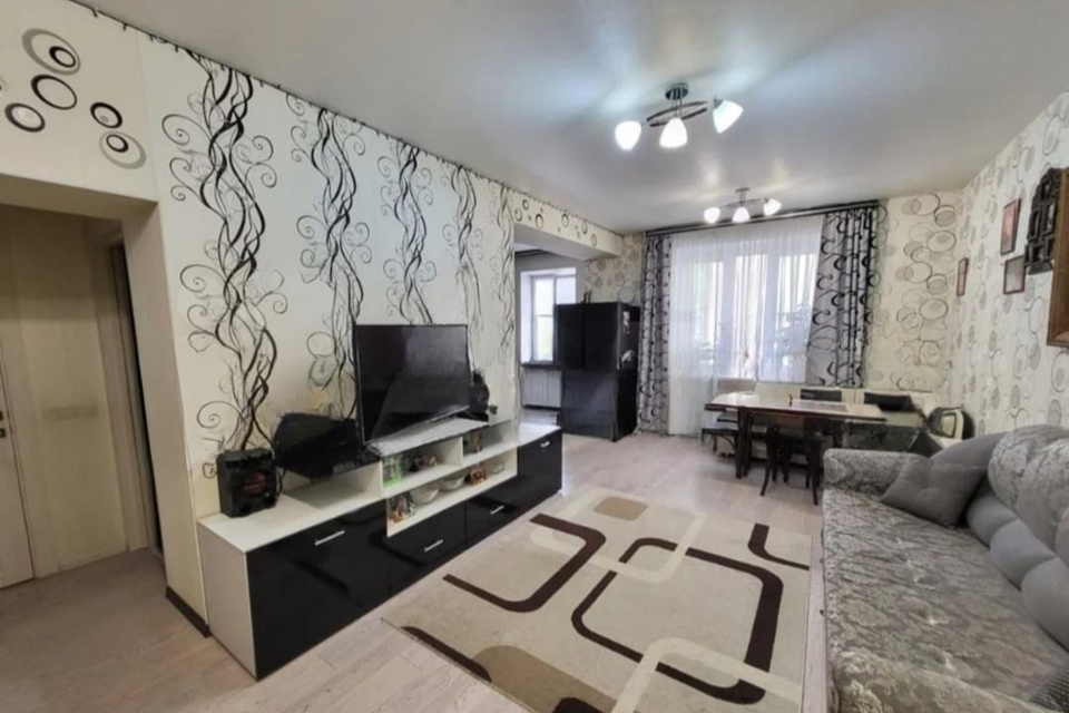 Продаётся 3-комнатная квартира, 70 м²