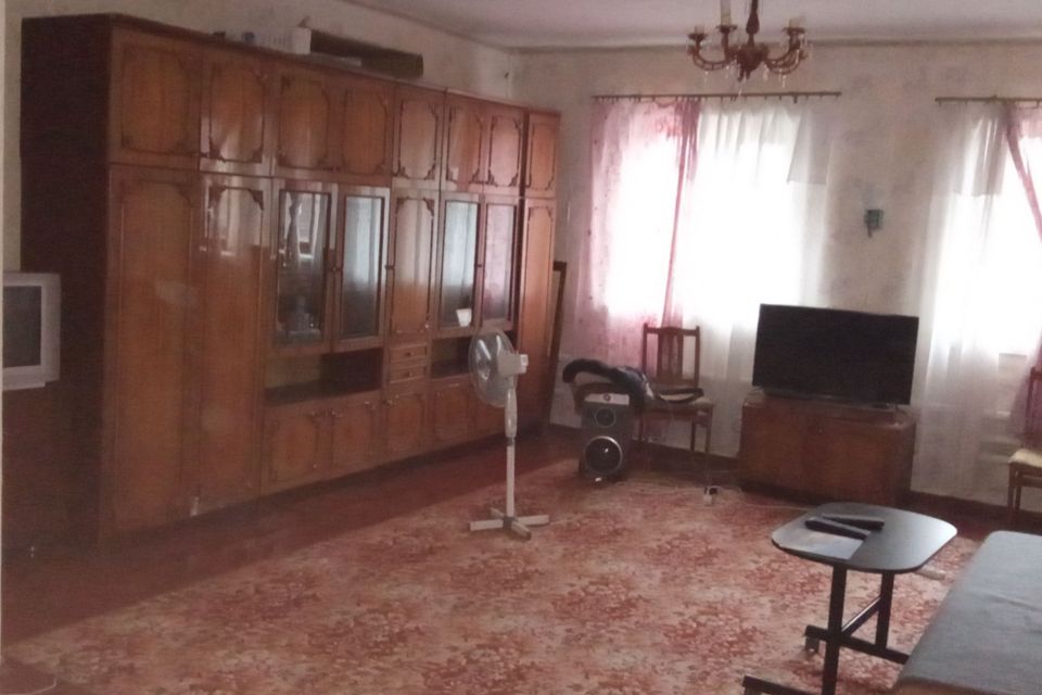 Продаётся 2-этажный дом, 200 м²