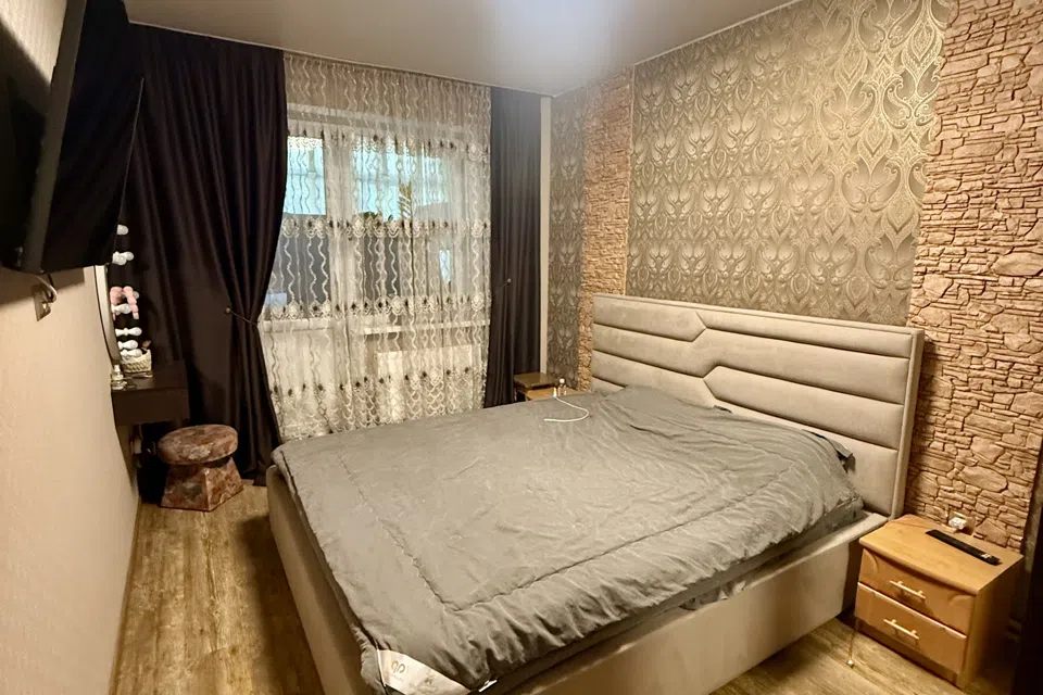 Продаётся 4-комнатная квартира, 96.5 м²