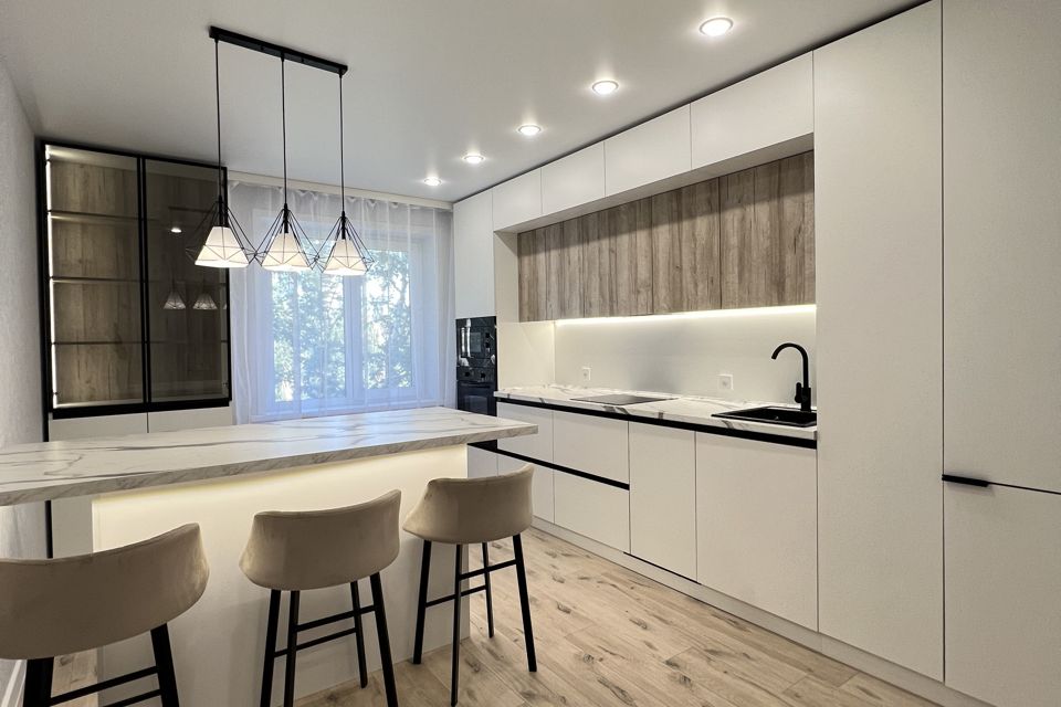 Продаётся 3-комнатная квартира, 65 м²
