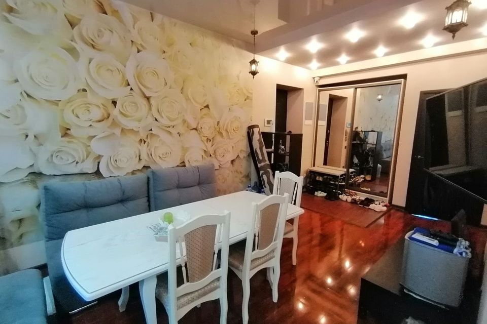 Продаётся 3-комнатная квартира, 83 м²