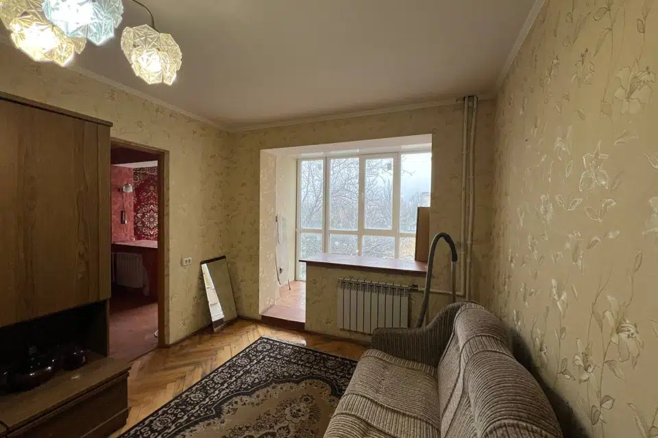 Продаётся 3-комнатная квартира, 51.2 м²