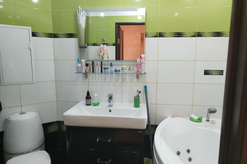 Продаётся 3-комнатная квартира, 63 м²