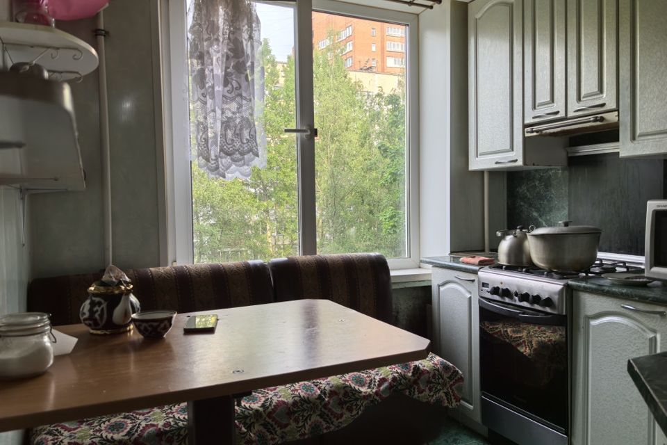 Продаётся 3-комнатная квартира, 57.4 м²