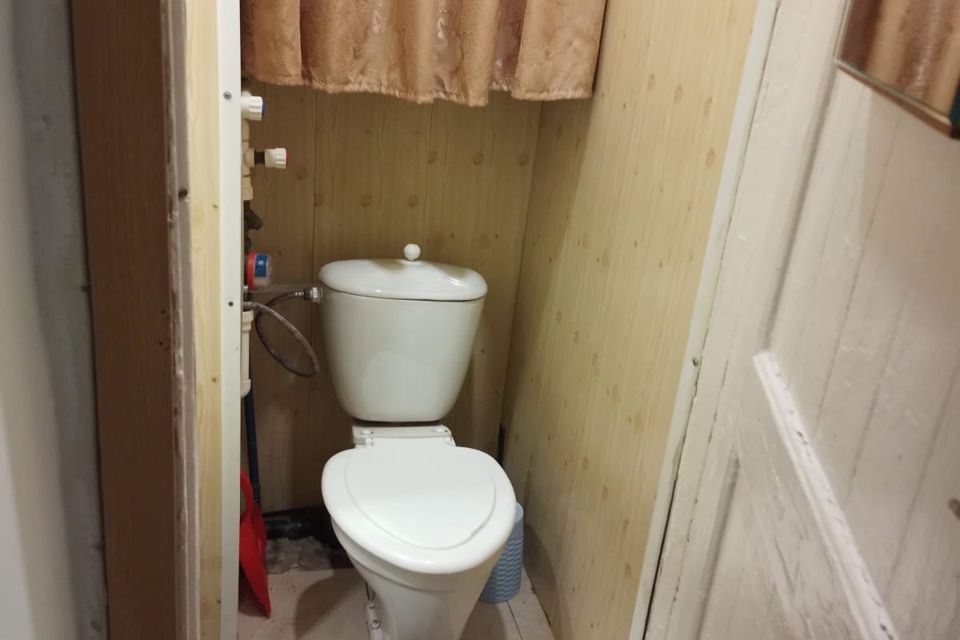 Продаётся комната в 1-комн. квартире, 12.4 м²