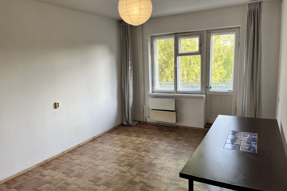Продаётся 1-комнатная квартира, 38 м²