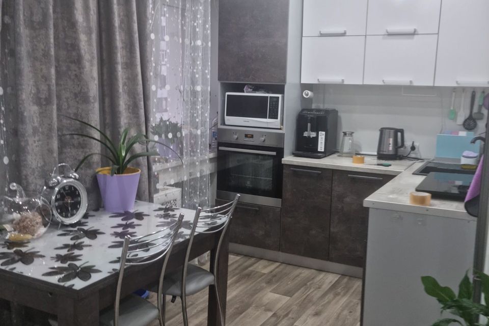 Продаётся 2-комнатная квартира, 42.4 м²
