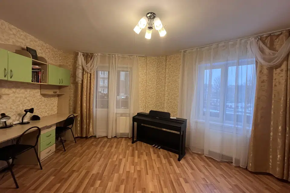 Продаётся 4-комнатная квартира, 115.4 м²