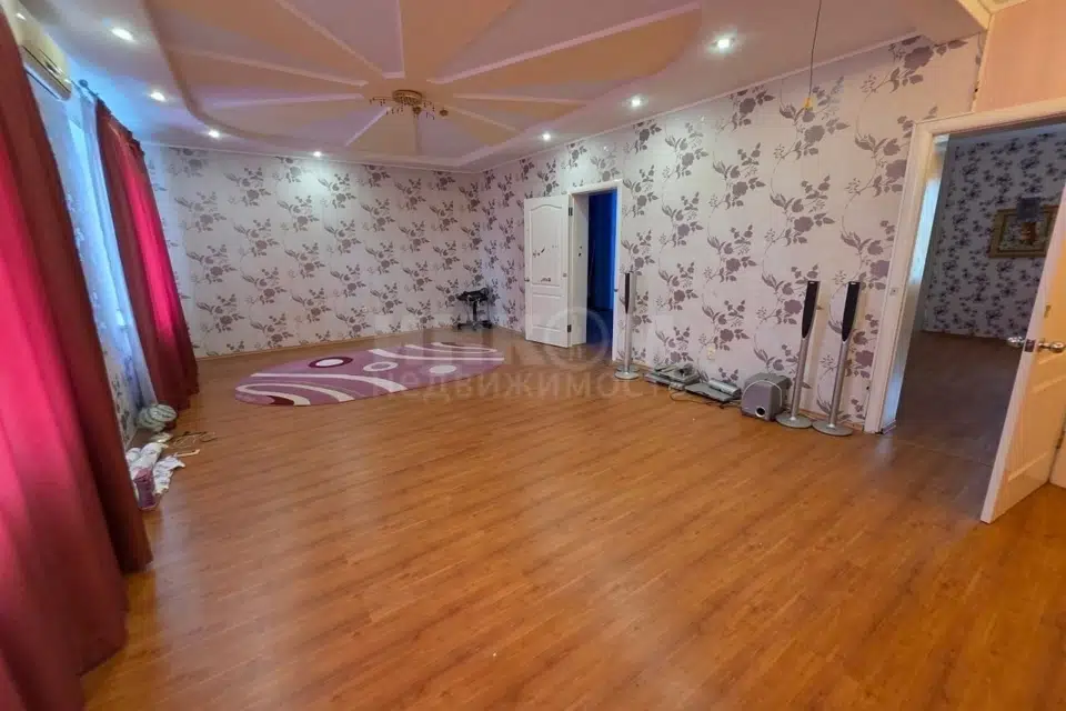 Продаётся 2-этажный дом, 160 м²