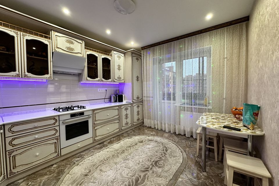 Продаётся 3-комнатная квартира, 76 м²