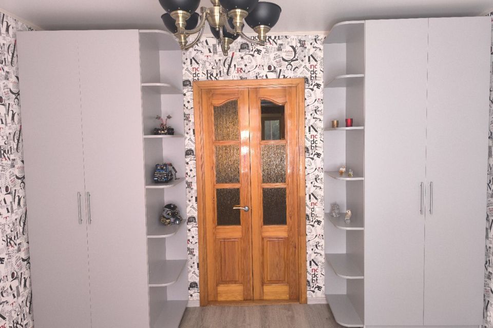 Продаётся 4-комнатная квартира, 101.8 м²