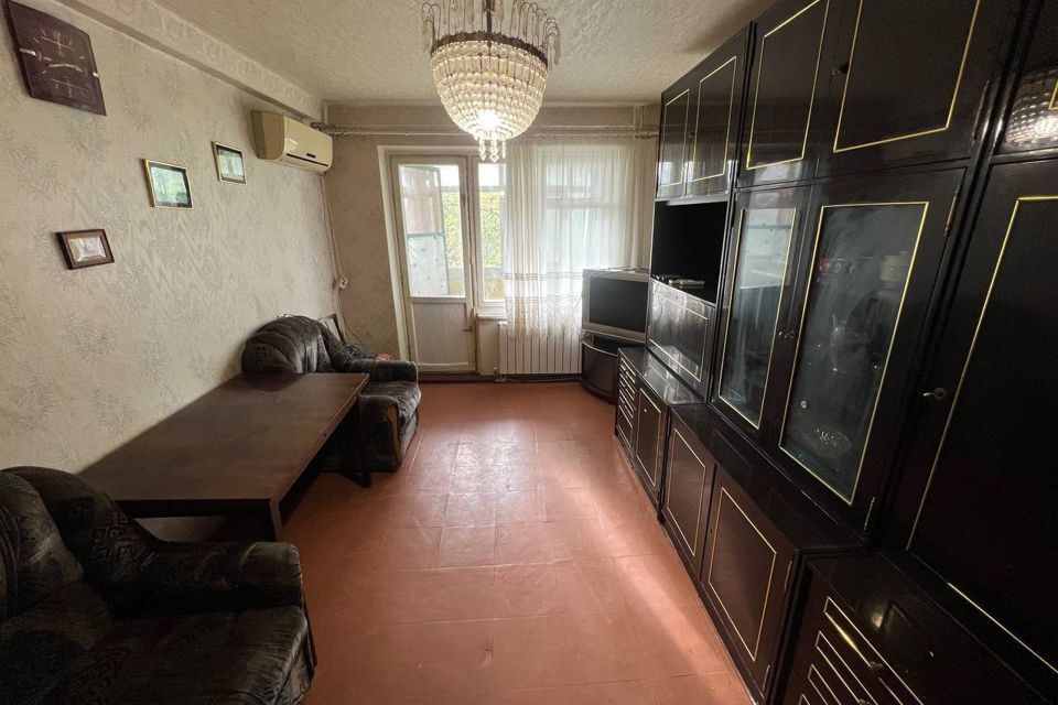 Продаётся 4-комнатная квартира, 68 м²